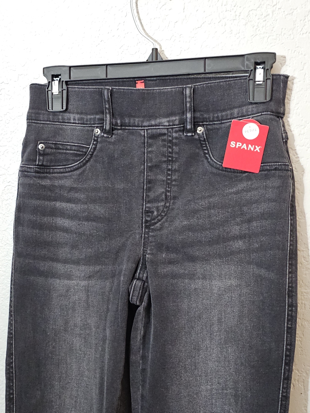 Spanx Straight Leg Jeans Vintage Black Wash Womens XS Petite Pull On Stretch - Picture 2 of 8
